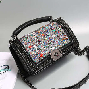 Luxury handbag with chain